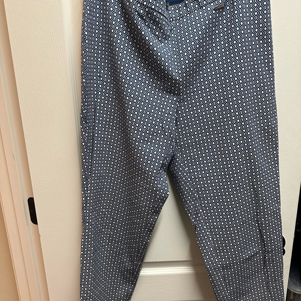 Vince Camuto woman Geometric Patterned ankle - Blue- White size L/ NWOT# 511